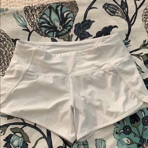 Lululemon running shorts size 4 white with liner